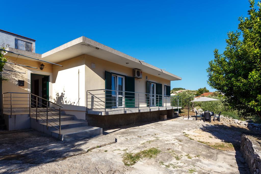 Holiday Home Iris Marina Exterior foto